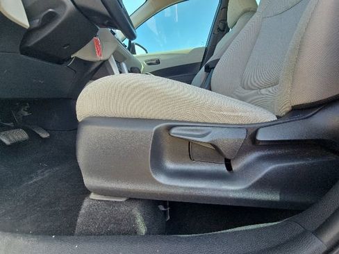 Used 2025 Toyota Corolla Cross L FWD image 20
