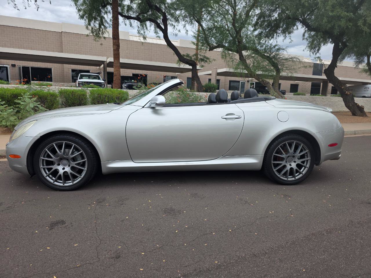 Used 2002 Lexus SC 430 Convertible RWD image 6