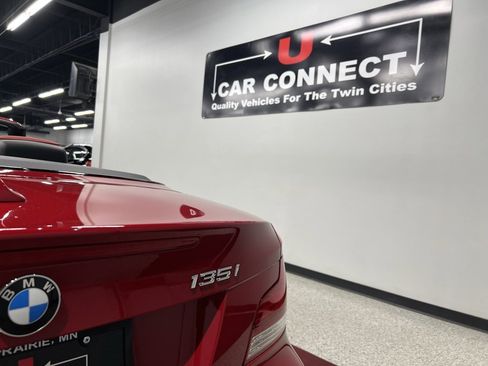 Used 2010 BMW 135i Convertible w/ Premium Pkg image 24