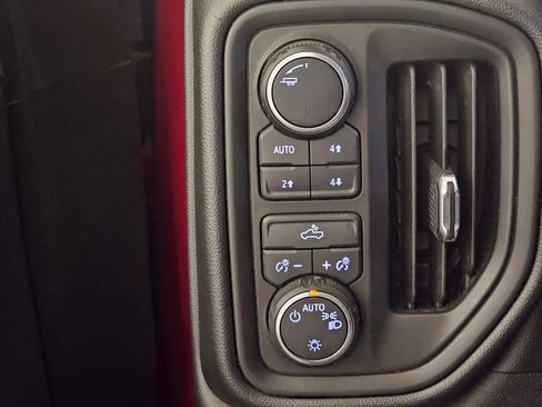 Used 2020 Chevrolet Silverado 1500 Custom Trail Boss w/ Custom Convenience Package AWD/4WD image 13