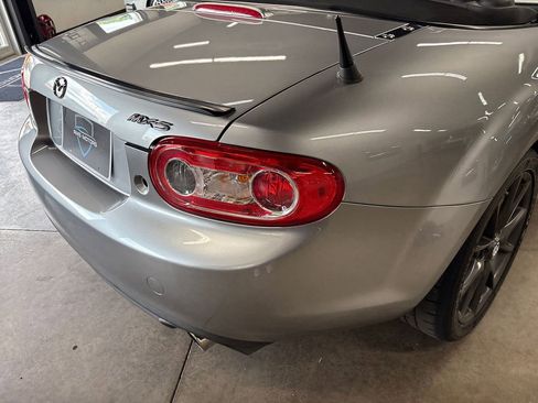 Used 2014 MAZDA MX-5 Miata Club RWD image 28