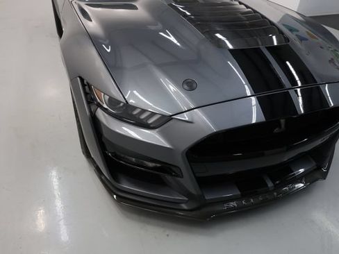 Used 2022 Ford Mustang Shelby GT500 w/ Carbon Fiber Track Pack RWD image 67