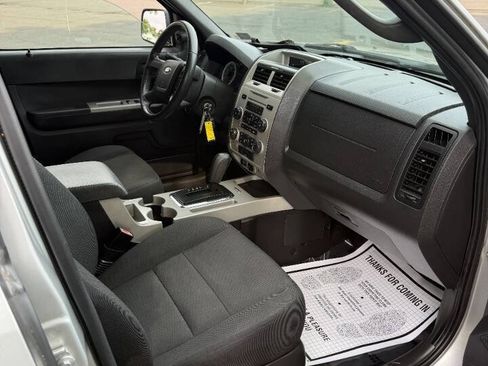 Used 2009 Ford Escape XLT AWD/4WD image 14