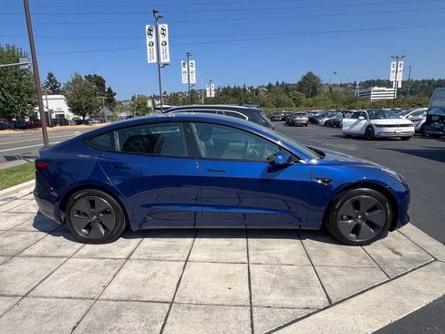 Used 2021 Tesla Model 3 Standard Range Plus RWD image 4