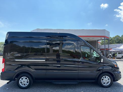 Used 2024 Ford Transit 350 XLT RWD image 14
