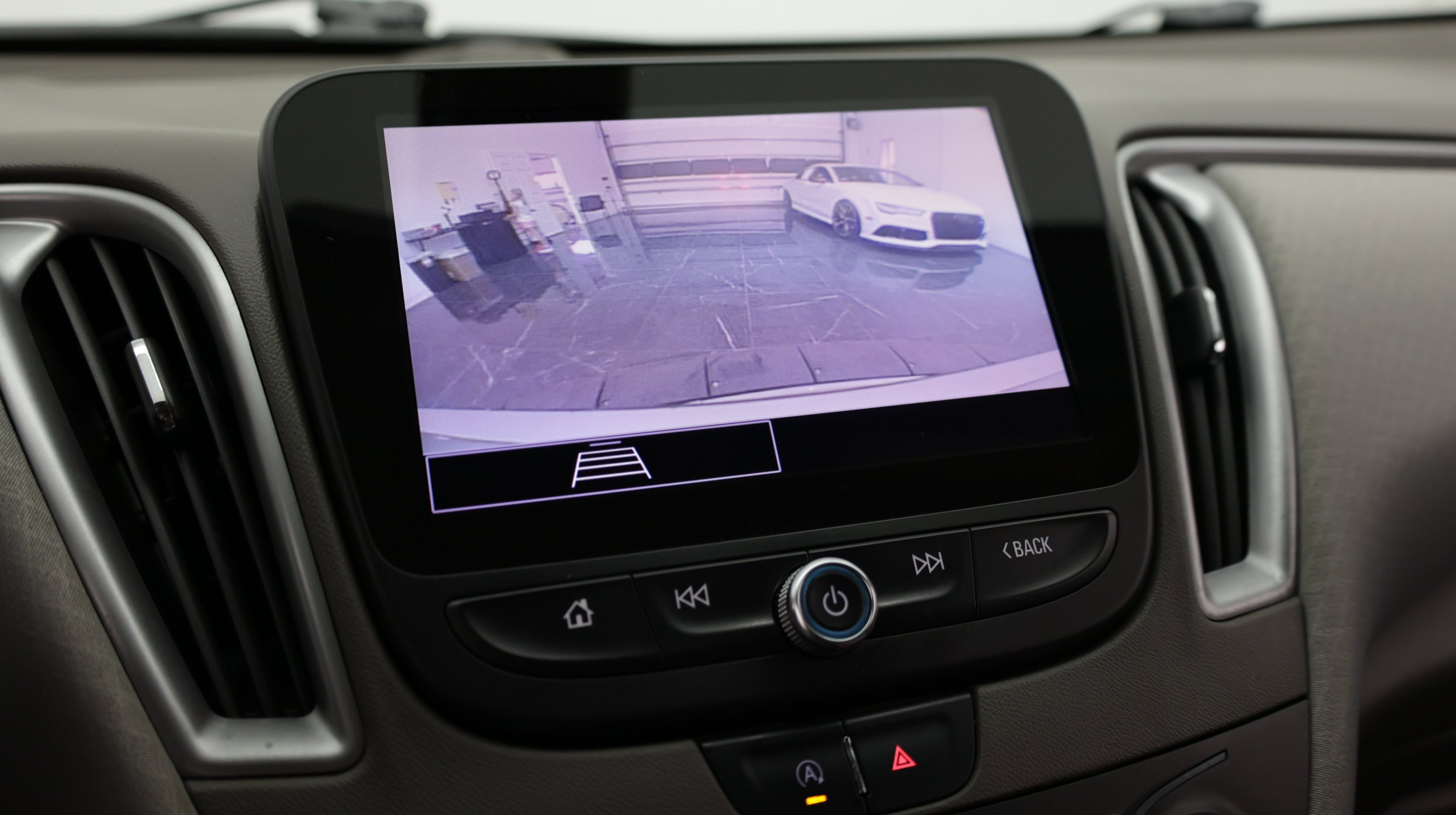 Used 2022 Chevrolet Malibu LT FWD image 23