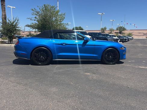 Used 2019 Ford Mustang Convertible RWD image 1