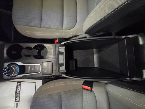 Used 2022 Ford Escape S image 20