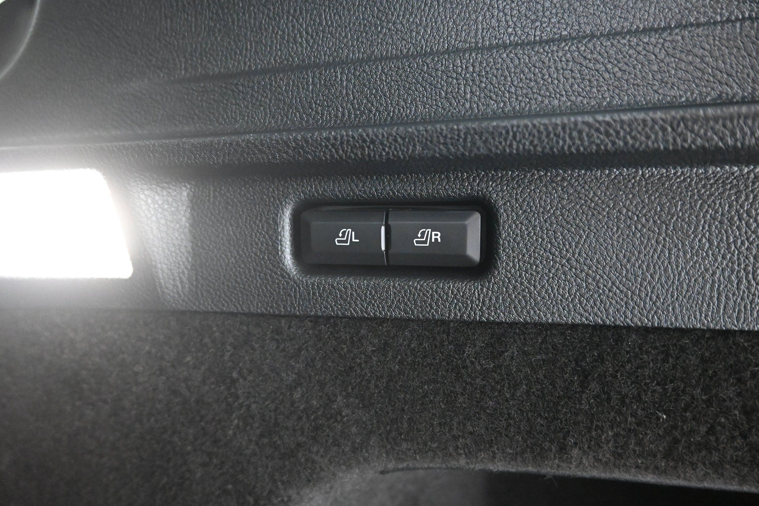 Used 2022 Lincoln Corsair Reserve w/ Equipment Group 201A AWD/4WD image 39