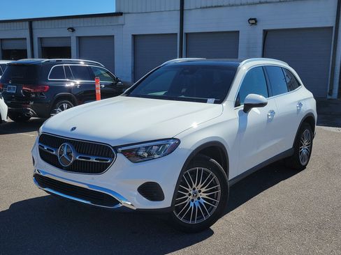 Used 2026 Mercedes-Benz GLC 300 image 1