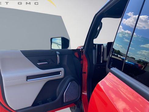 Used 2026 GMC Hummer EV SUV AWD/4WD image 17