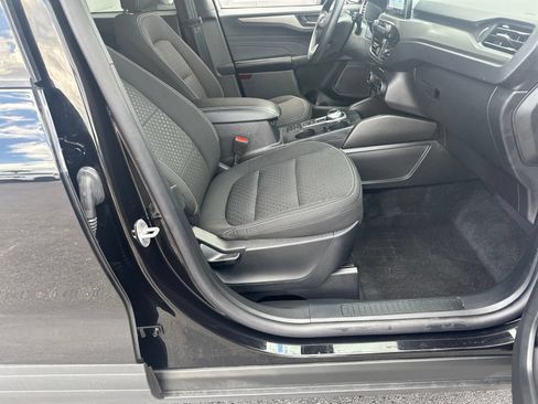 Used 2025 Ford Escape Active FWD image 13