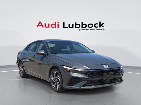Used 2025 Hyundai Elantra Limited FWD image 1