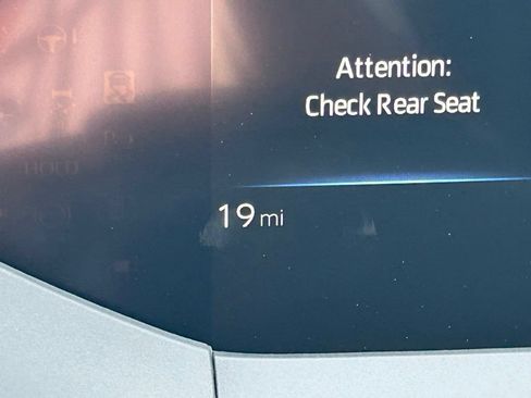Used 2025 Toyota Prius LE FWD image 27