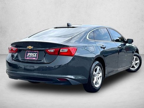 Used 2018 Chevrolet Malibu LS FWD image 2