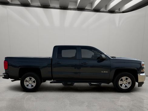 Used 2018 Chevrolet Silverado 1500 LT w/ LT Eassist Package image 6