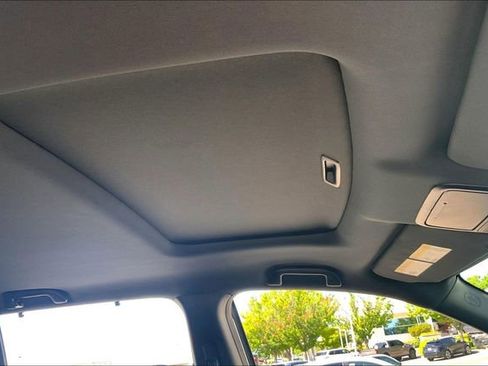 Used 2022 Honda Pilot TrailSport image 22