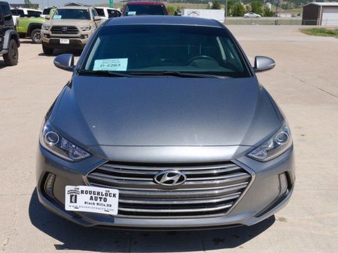 Used 2017 Hyundai Elantra Limited FWD image 6