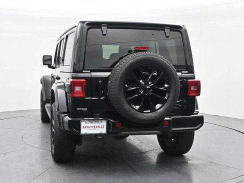 Used 2021 Jeep Wrangler Unlimited Sahara AWD/4WD image 7