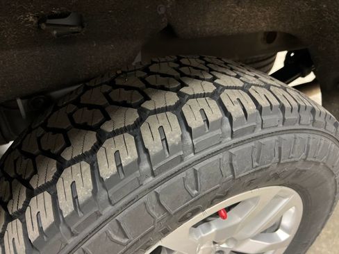 Used 2020 Chevrolet Silverado 1500 LT w/ All-Star Edition image 25