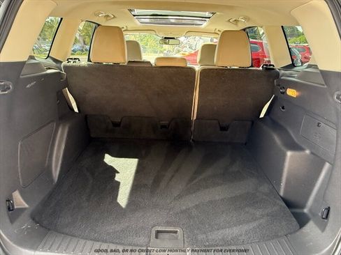 Used 2018 Ford Escape Titanium w/ Ford Safe & Smart Package AWD/4WD image 17