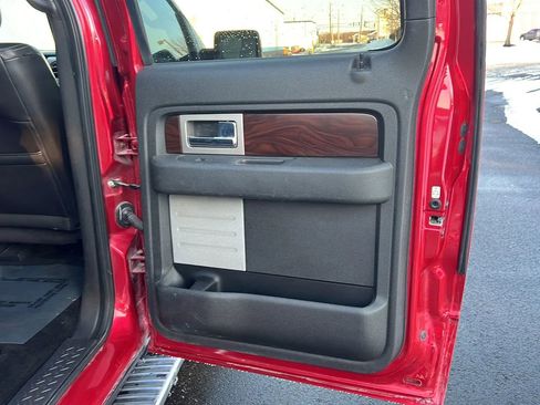 Used 2012 Ford F150 Lariat w/ Lariat Chrome Pkg image 16