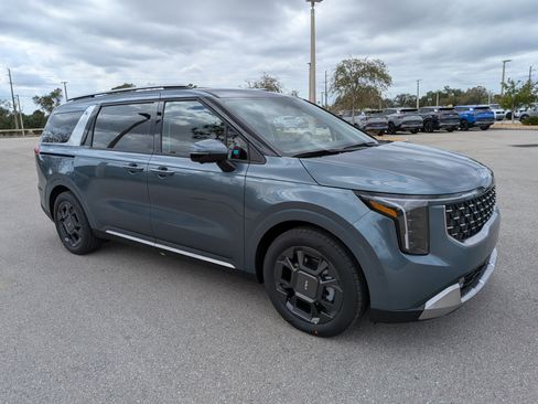 New 2026 Kia Carnival SX image 2