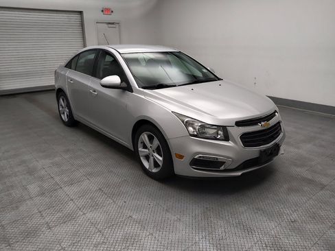 Used 2015 Chevrolet Cruze LT FWD image 11