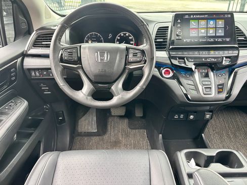 Used 2025 Honda Odyssey Elite image 13