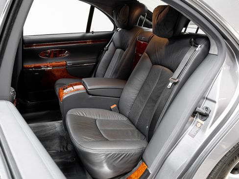 Used 2004 Maybach 57 image 45