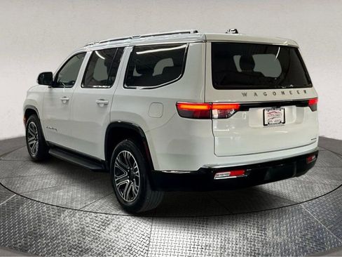 Used 2024 Jeep Wagoneer Series II w/ Flexible Seating Group image 6