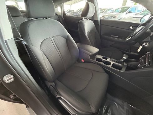 Used 2018 Kia Optima LX image 32