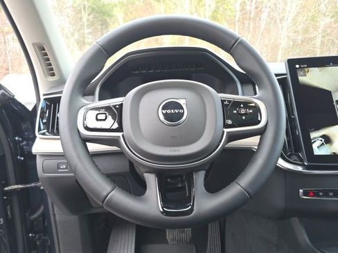 New 2026 Volvo XC90 B6 Plus w/ Protection Package Premier image 28