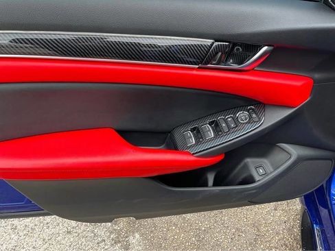 Used 2018 Honda Accord Sport image 9