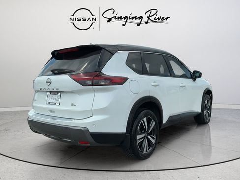 Certified 2025 Nissan Rogue SL w/ SL Premium Package FWD image 7