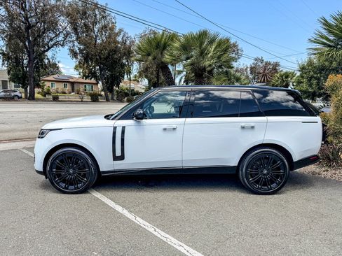 Used 2024 Land Rover Range Rover Long Wheelbase Autobiography AWD/4WD image 14