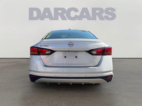 Used 2025 Nissan Altima 2.5 SV FWD image 6