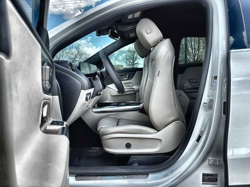 New 2026 Mercedes-Benz GLA 250 4MATIC image 2