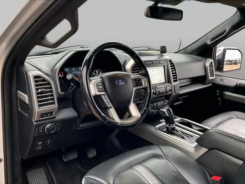 Used 2018 Ford F150 Platinum w/ Equipment Group 701A Luxury AWD/4WD image 18