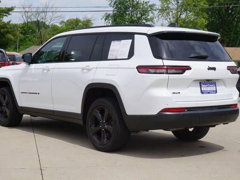 Used 2024 Jeep Grand Cherokee L Altitude AWD/4WD image 5