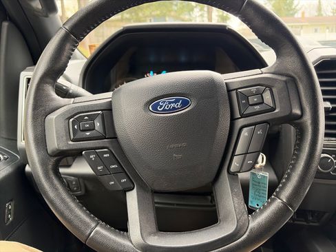 Used 2020 Ford F150 XLT w/ Equipment Group 302A Luxury AWD/4WD image 28