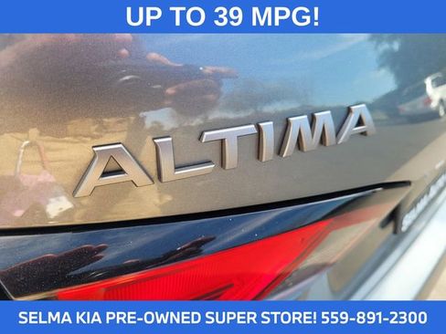 Used 2024 Nissan Altima 2.5 SV image 26