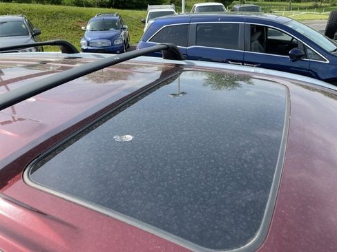 Used 2015 Toyota Highlander XLE image 10