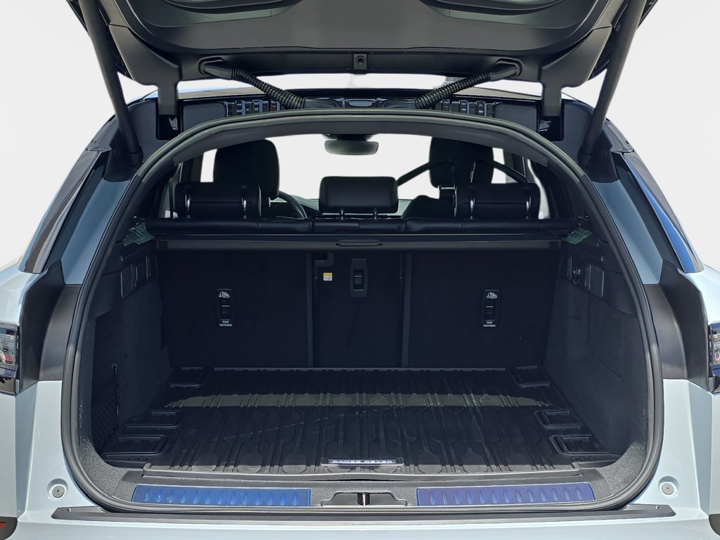 New 2026 Land Rover Range Rover Velar S AWD/4WD image 12