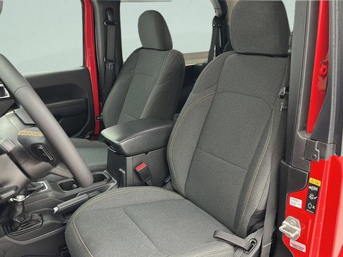Used 2024 Jeep Wrangler Sport AWD/4WD image 11