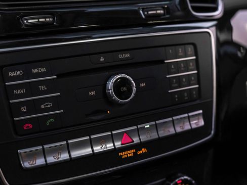 Used 2018 Mercedes-Benz GLS 550 GLS 550 4MATIC Sport Utility 4 w/ Driver Assistance Package image 24