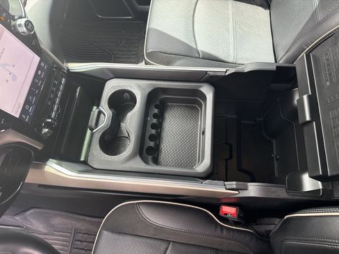 Used 2024 RAM 2500 Laramie w/ Towing Technology Group image 25