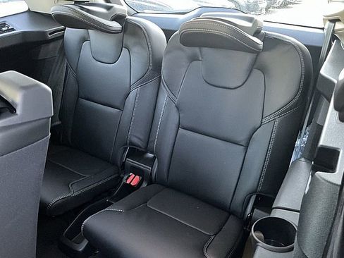 New 2026 Volvo XC90 T8 Ultra w/ Protection Package Premier image 13