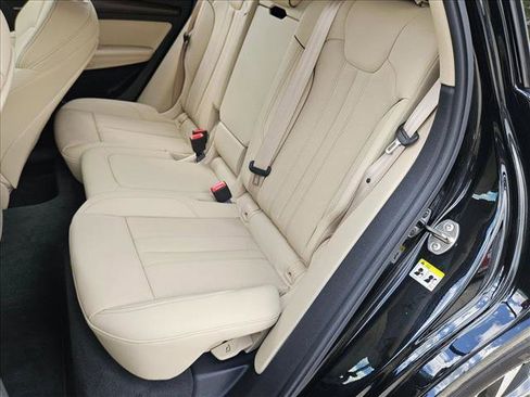 Used 2021 Audi Q5 Premium Plus image 17