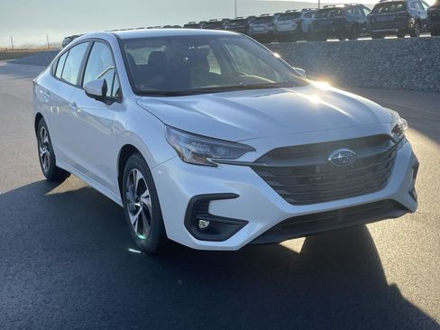 Certified 2025 Subaru Legacy Limited AWD/4WD image 3